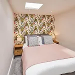 Host & - The Milton Saltburn-by-the-Sea