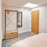 Apartment Host & - The Milton *