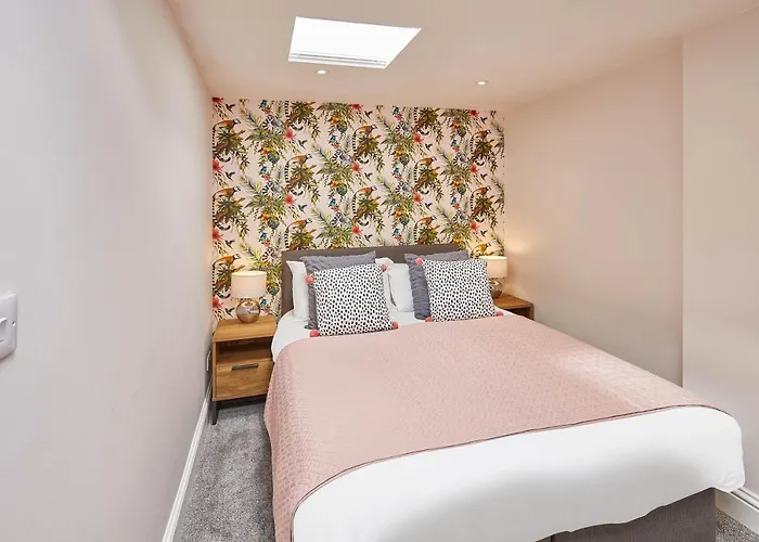 Host & - The Milton סולטברן-ביי-דה-סי